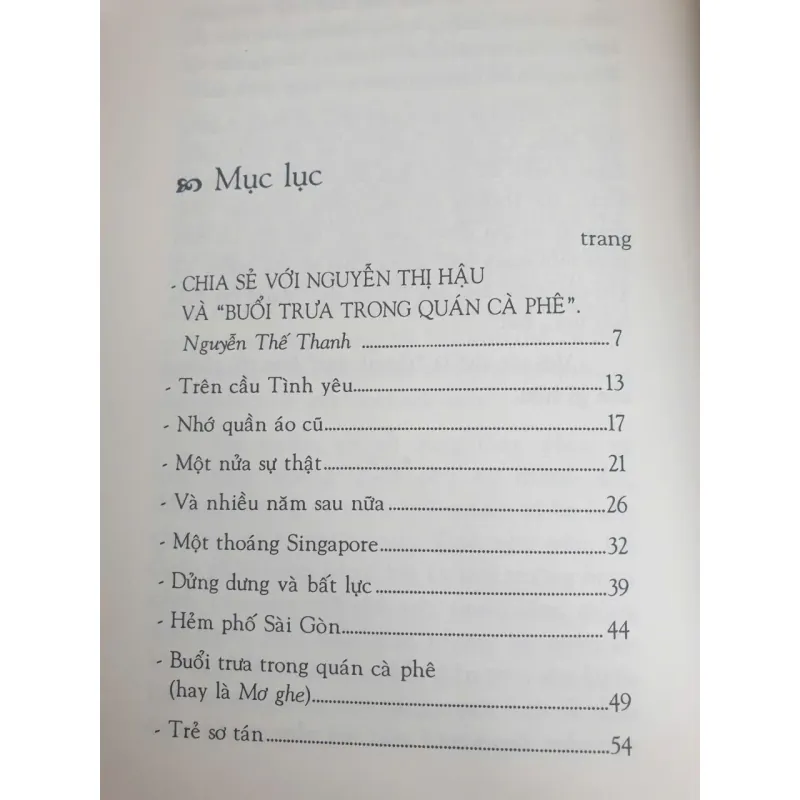 Buổi Trưa Trong Quán Cà Phê 747423