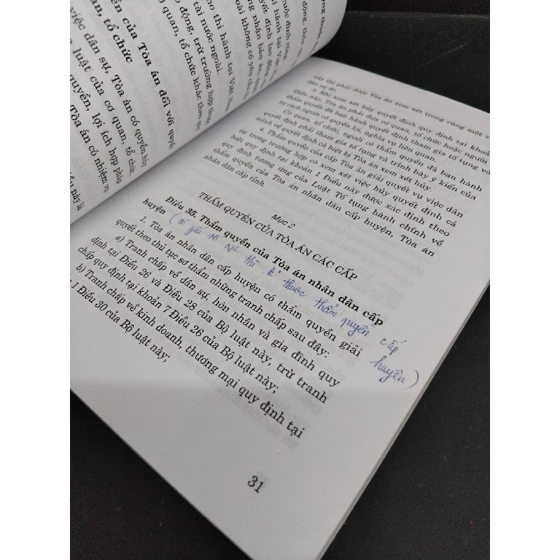 Bộ luật tố tụng dân sự (hiện hành) (sửa đổi, bổ sung năm 2019, 2020) mới 80% ố có viết nhẹ gấp góc 2021 HCM2811 GIÁO TRÌNH, CHUYÊN MÔN 918003