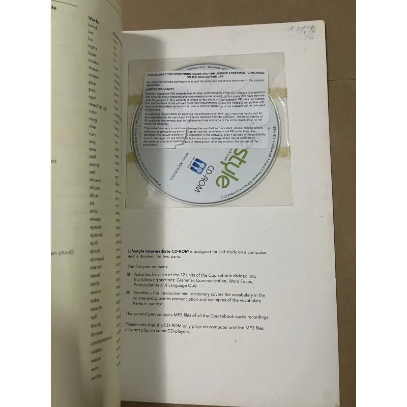 Life Style  Engilish for Work, socilizing & travel (In màu, kèm đĩa CD) 1010361