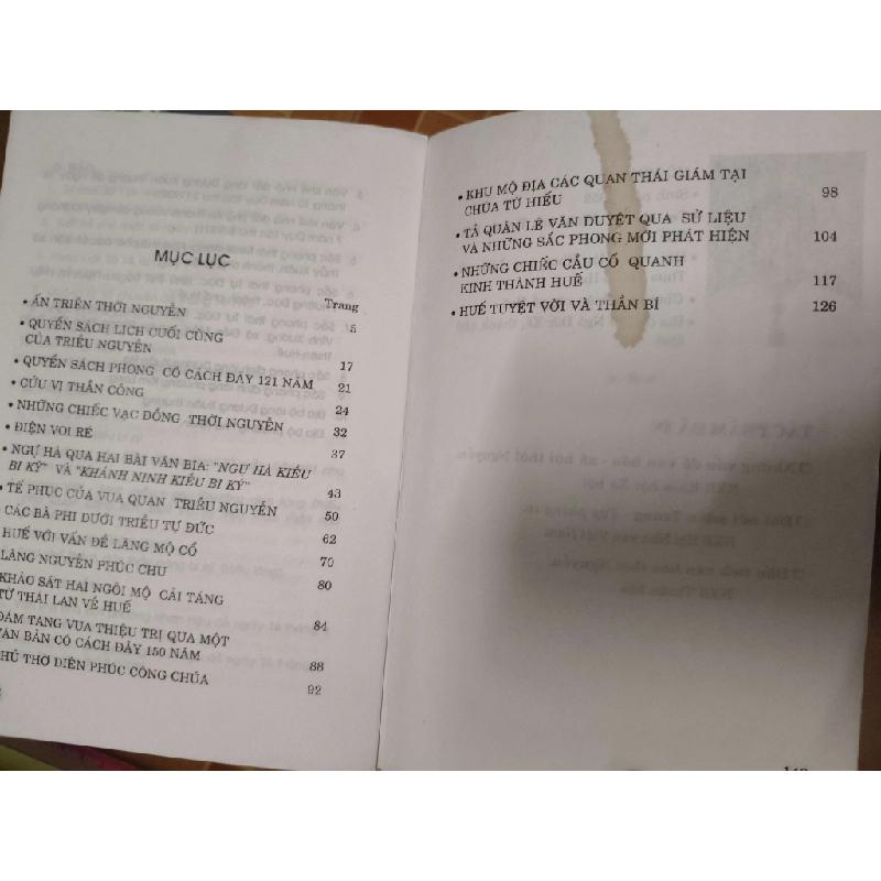Dấu tích văn hóa thời Nguyễn - 2000 - 144 trang (Lịch sử Việt Nam) ANTQ1304 1012673