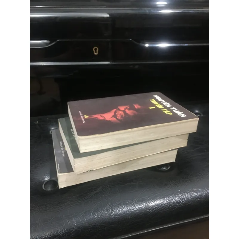Tuyển tập Nguyễn Tuân 972737