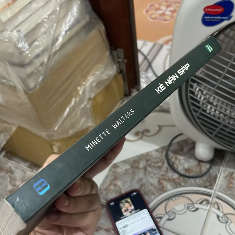 (trinh thám) - Kẻ nặn sáp - Minette Walters 1004835