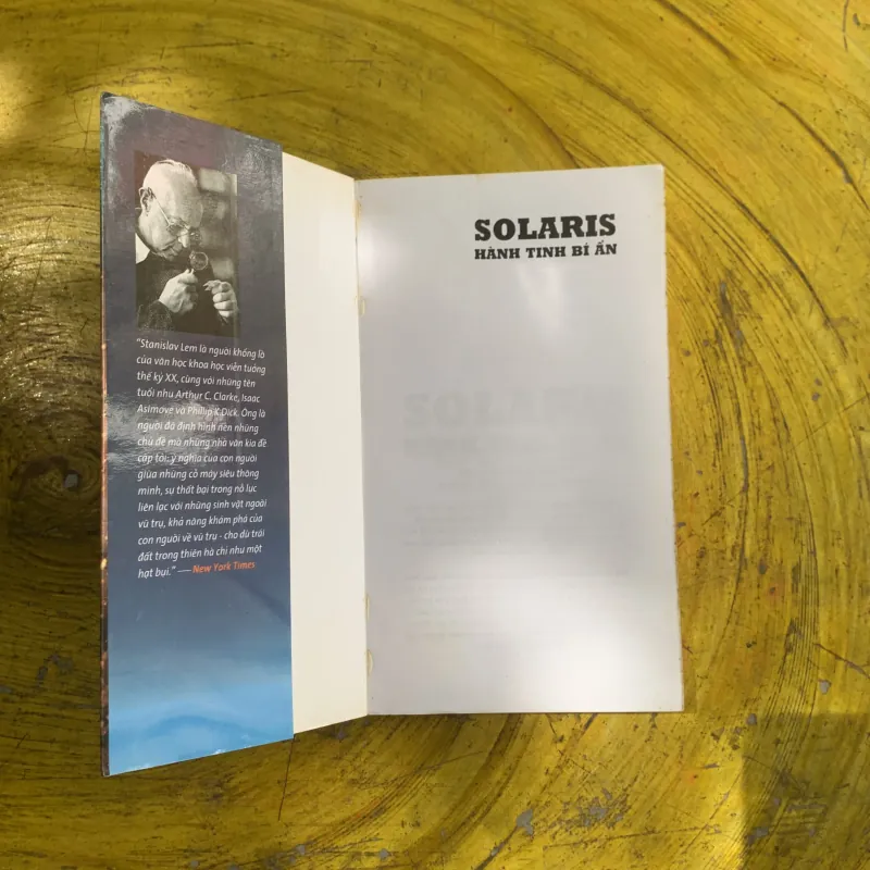 SOLARIS HÀNH TINH BÍ ẨN - STANISLAV LEM 937240