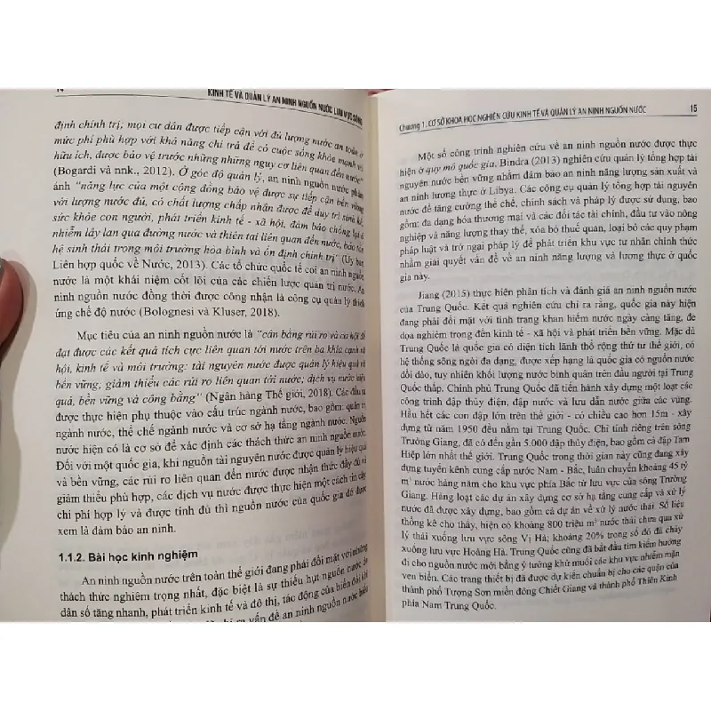 Kinh tế và quản lý an ninh nguồn nước lưu vực sông - Nguyễn Trúc Lê, Nguyễn An Thịnh đồng chủ biên 703425
