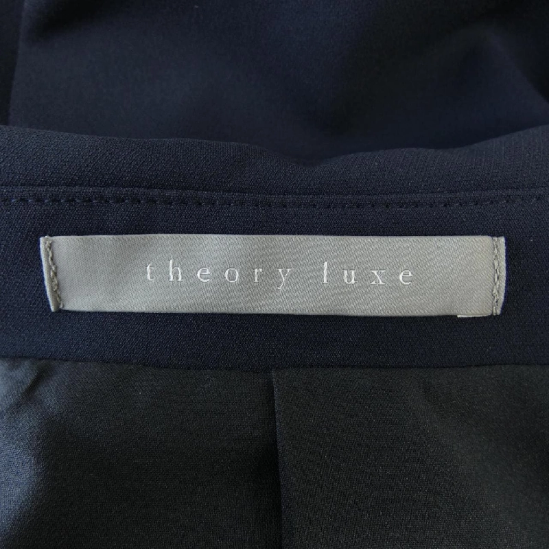 Áo khoác Theory luxe - Hàng hiệu Authentic 632422