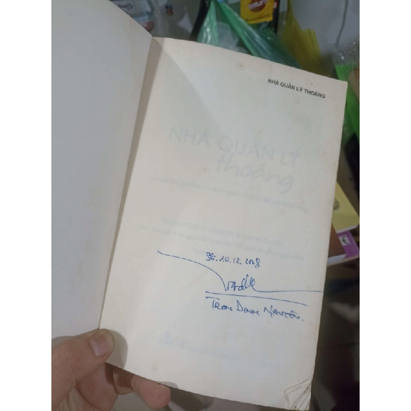 Nhà quản lý thoáng - Chandler - Black 2008 mới 80% ố có chữ ký Quản lý HCM2702 930204