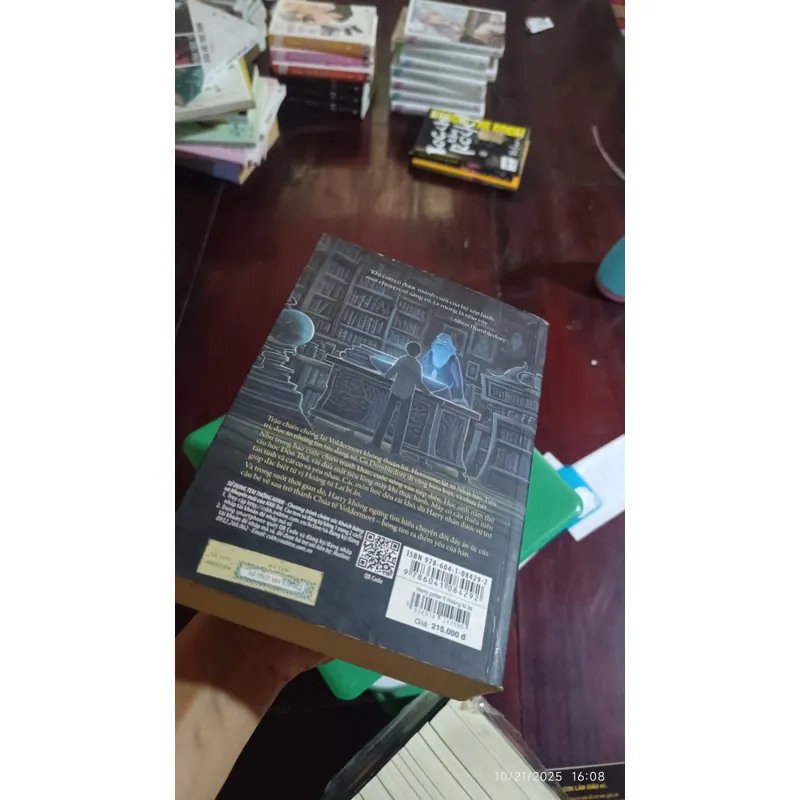 Harry Potter và Hoàng Tử Lai tập 6 bìa lâu đài 598569