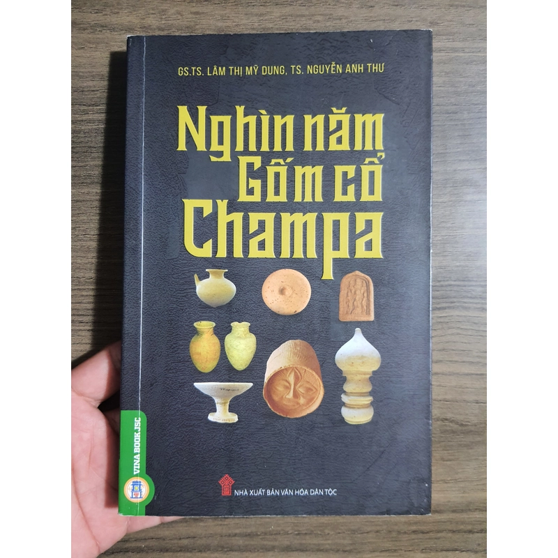 Ngin năm gốm cổ Chămpa 470286