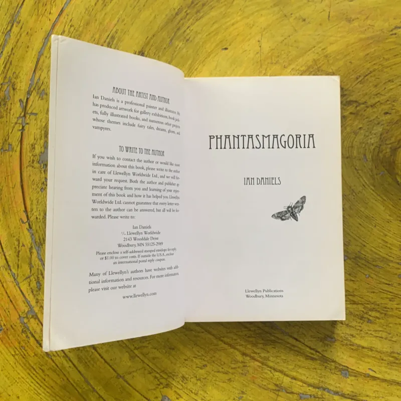 PHANTASMAGORIA- IAN DANIELS 937386