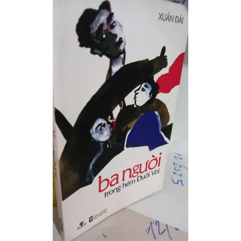 ba người trong hẻm đuôi voi 797119