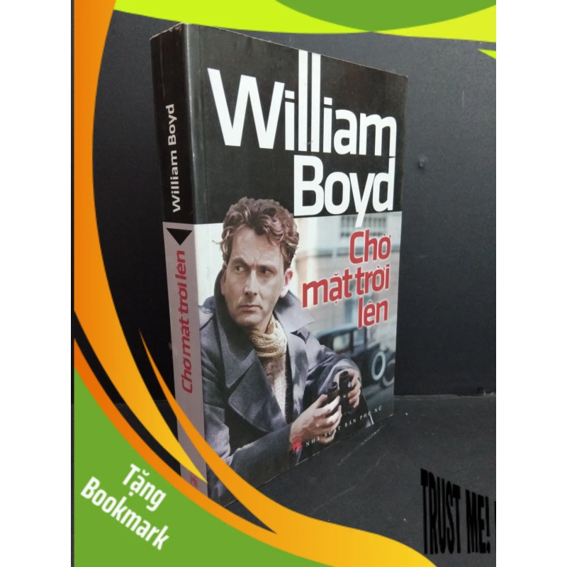(TẶNG BOOKMARK) Chờ mặt trời lên mới 70% ố nặng 2013 RBK2811 William Boyd VĂN HỌC 941263