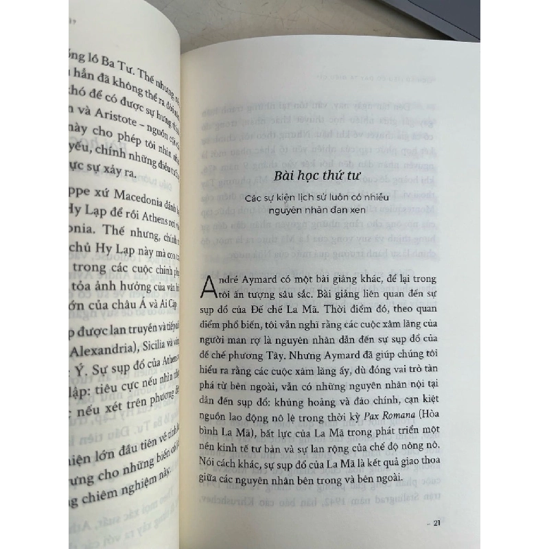 Lịch sử liệu có dạy ta điều gì? - Edgar Morin 1012990