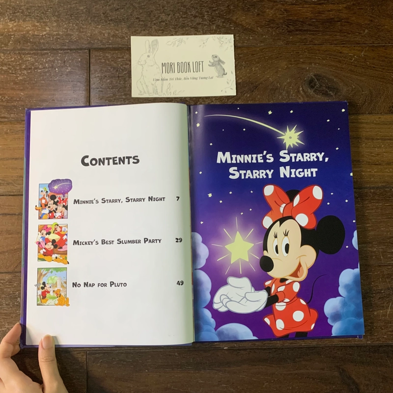 Sách ngoại văn Sweet Dreams, Mickey, Used, Bìa cứng đục lỗ, chất lượng như hình 492671