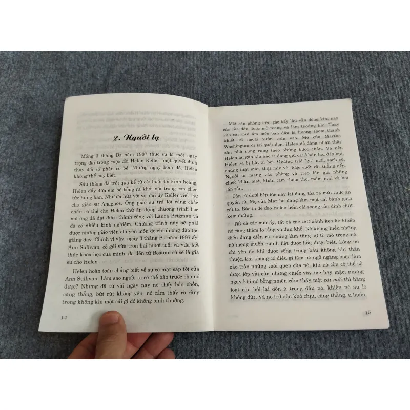 BÀ ĐẠI SỨ - LORENA A.HICKOK 574378