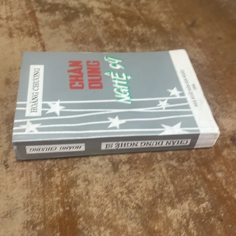 CHÂN DUNG NGHỆ SĨ - HOÀNG CHƯƠNG 1003287