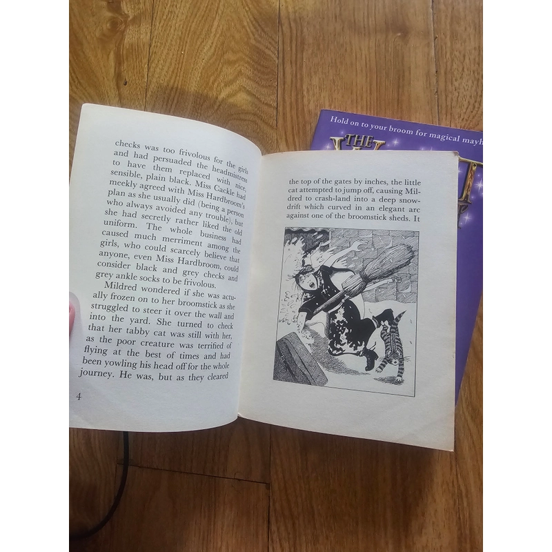 Combo 2q the worst witch (Sách tiếng anh) như hình 
50k 479290
