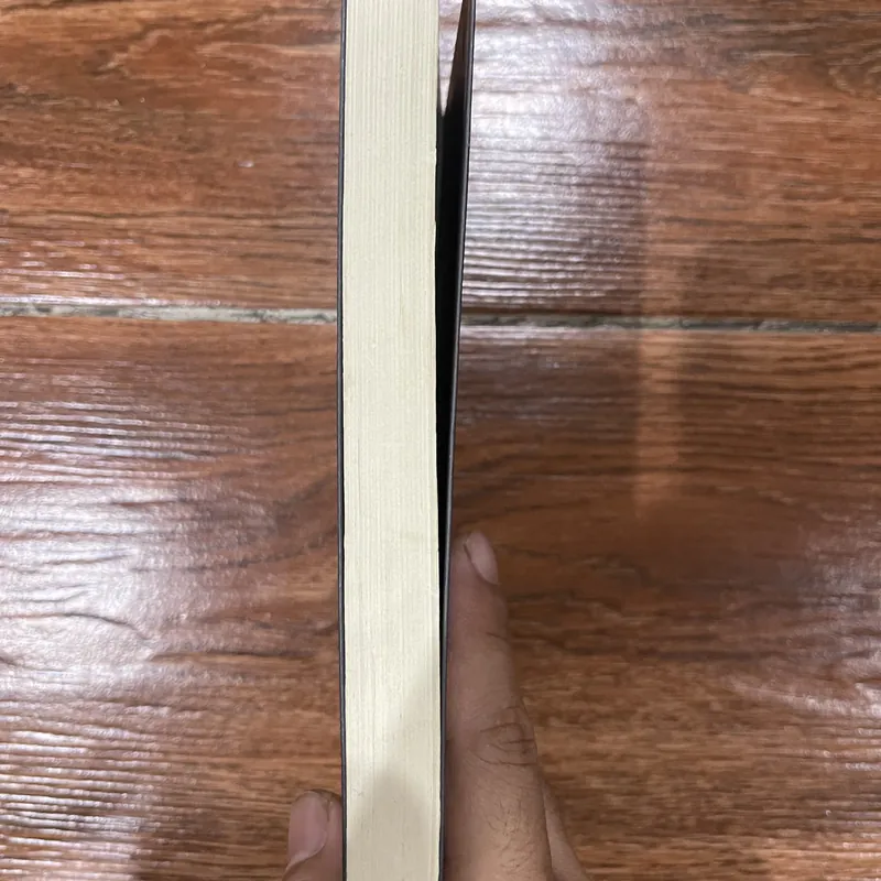 Khoảng lặng giữa trang văn - 234 chân dung nhà văn Việt Nam đương đại (7) 594488