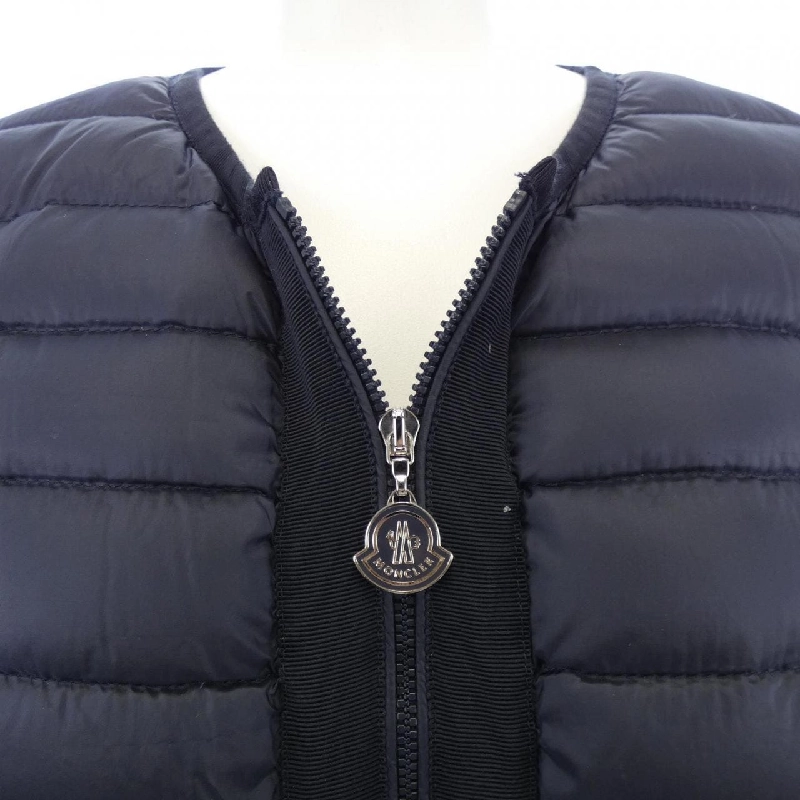 Áo khoác lông vũ MONCLER 640999