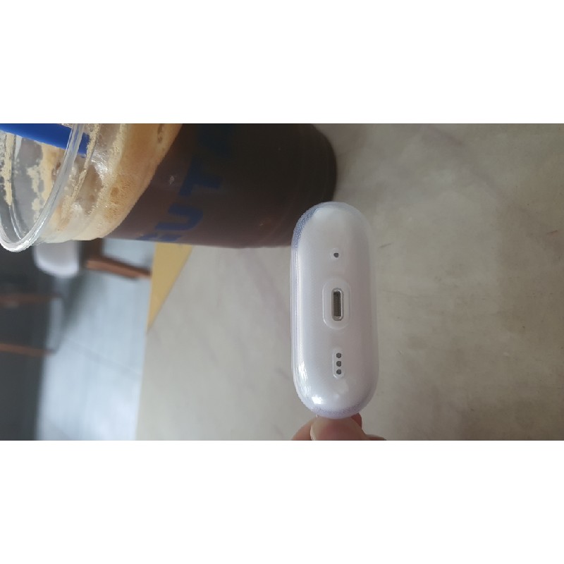 Cần bán Airpods pro gen 2, pin trâu , sạc k dây 15704