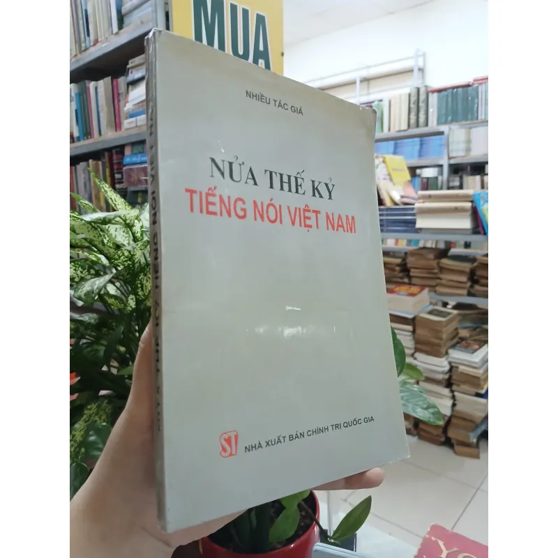 NỬA THẾ KỶ TIẾNG NÓI VIỆT NAM  1038019
