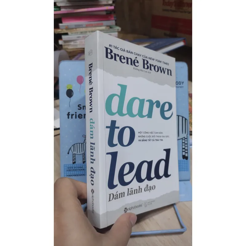 Sách: Dare to lead - Dám Lãnh Đạo - TG: Brene Brown (B3) 1040150