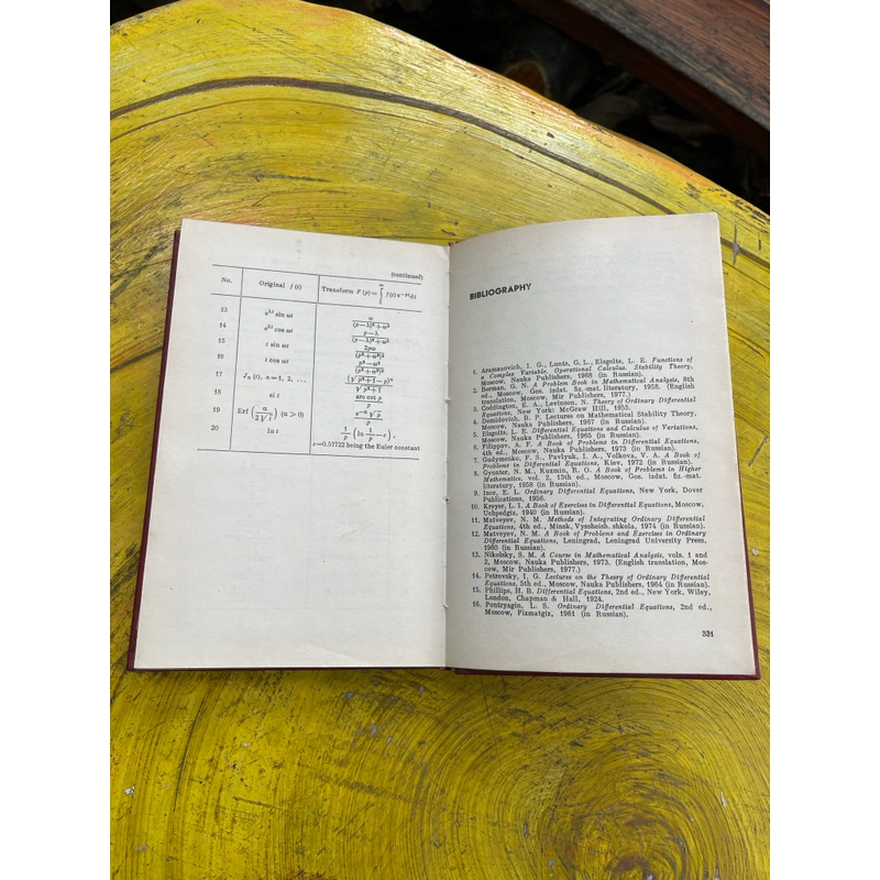 A BOOK OF PROBLEMS IN ORDINARY DIFFERENTIAL EQUATIONS  543876