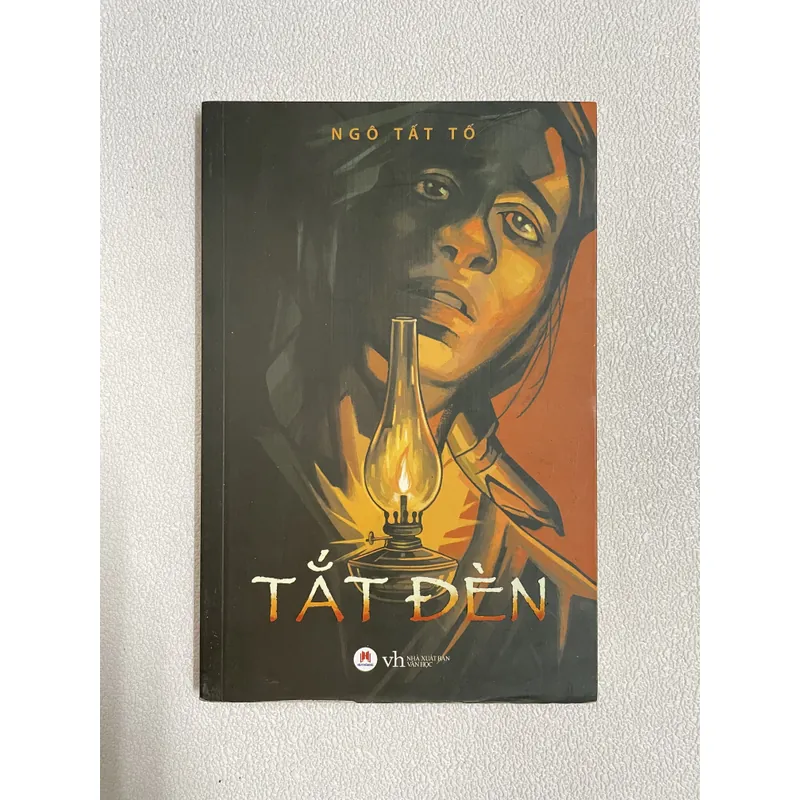 Sách văn học tắt đèn 701664