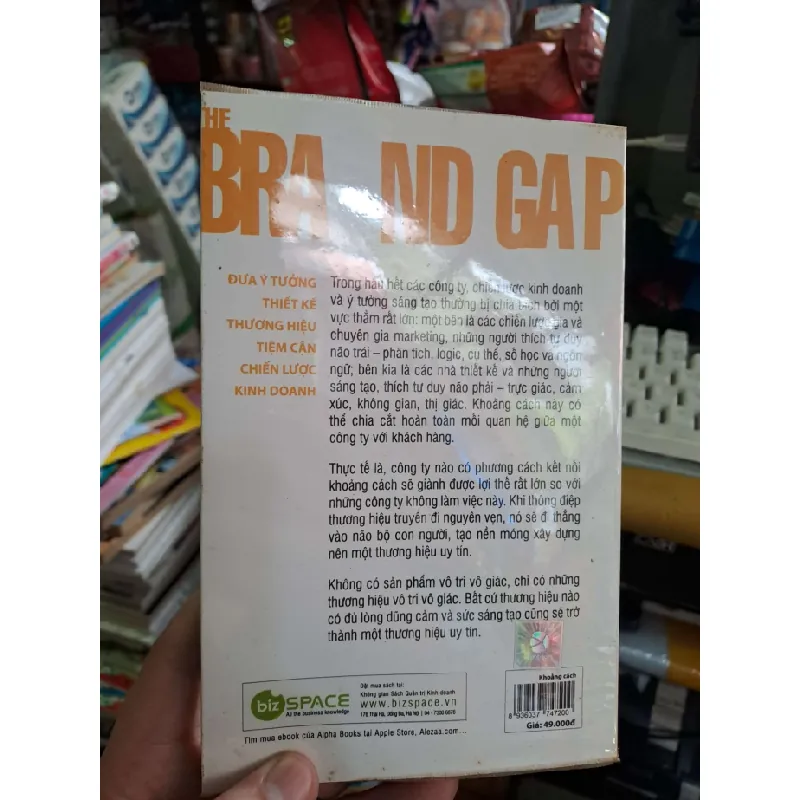 Khoảng cách - Neumeier - 2012 mới 80% ố - MARKETING KINH DOANH - HCM0111 629435