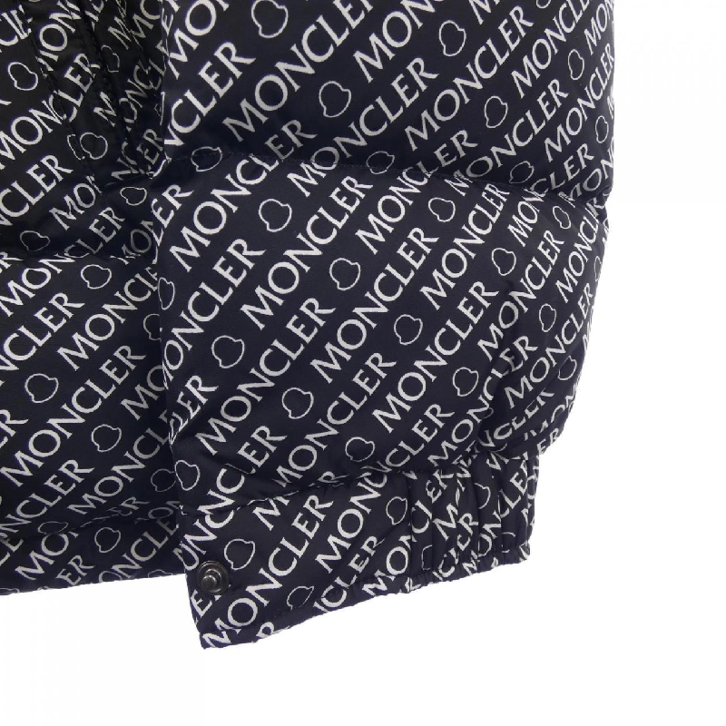 Áo khoác lông vũ MONCLER 638905