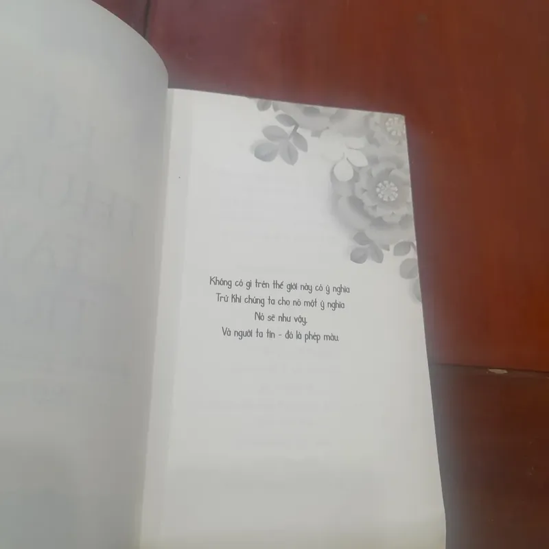 Kelly Phuong - KẺ THUẬN TAY TRÁI 689087