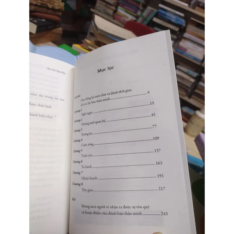 Sách: Bước chậm lại giữa thế gian vội vã - TG: Hea Min (B1) 788207