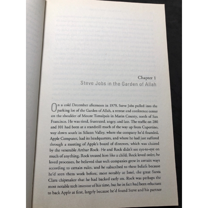 Becoming Steve Jobs mới 85% bẩn nhẹ Brent Schlender, Rick Tetzeli HPB1408 NGOẠI VĂN 916823