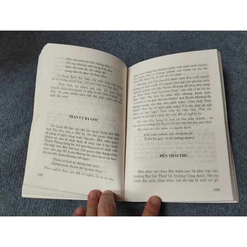 HỒ XUÂN HƯƠNG THƠ VÀ ĐỜI 729248