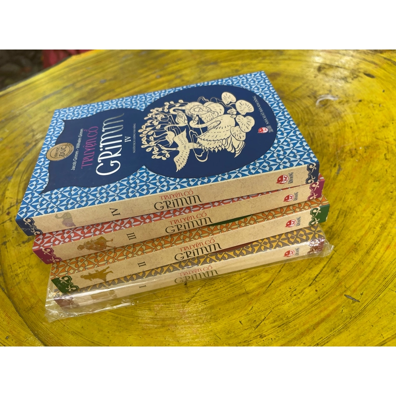 Truyện cổ Grimm bốn cuốn đầy đủ nhất 469669