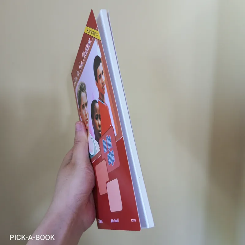 [Ngoại văn] Combo 2 cuốn On The Edge Truyện Tiếng Anh Dạng Kịch bản Nhập vai 589766