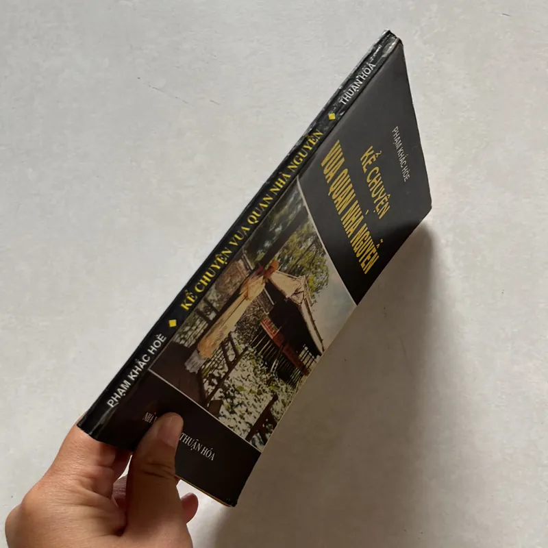 Kể chuyện vua quan Nhà Nguyễn - Nguyễn Khắc Hoè - 1997s 625620