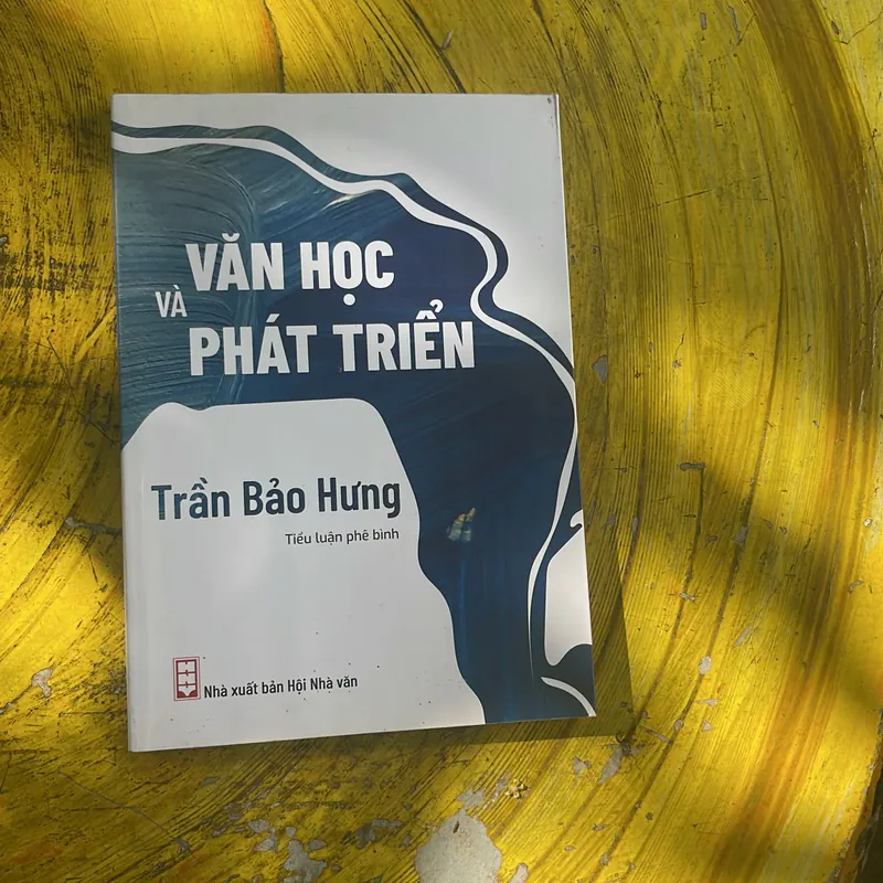 VĂN HỌC VÀ PHÁT TRIỂN- TRẦN BẢO HƯNG 695079