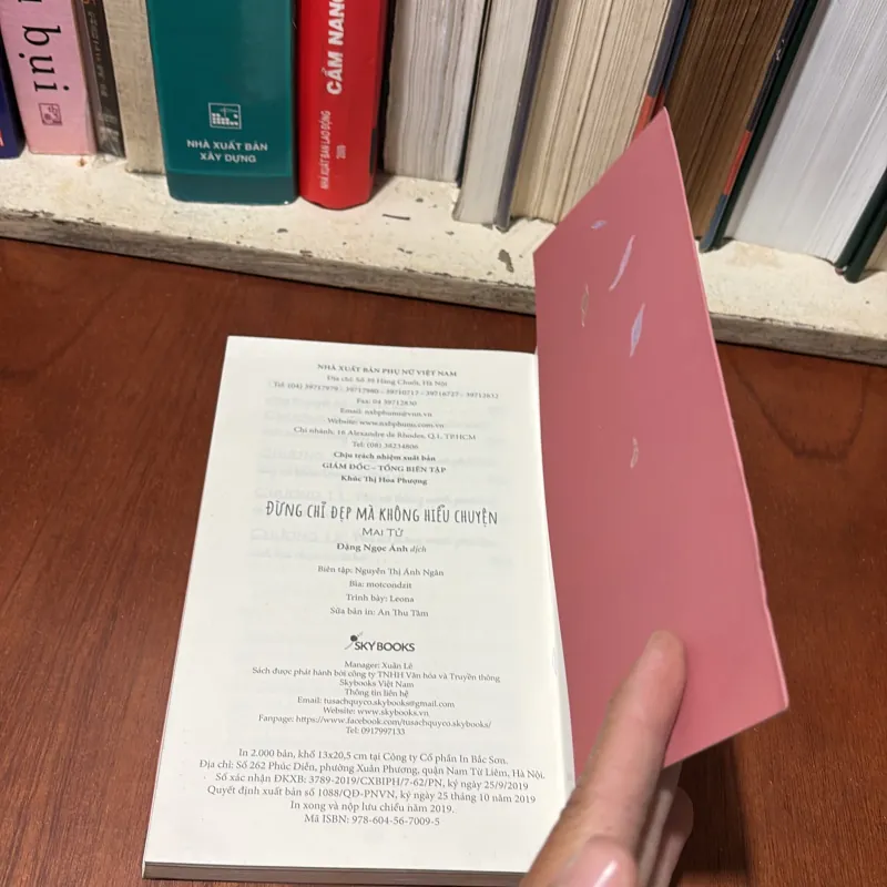 II Tủ Sách Quý Cô: Đừng Chỉ Đẹp Mà Không Hiểu Chuyện - Mai Tử - 2019 756769