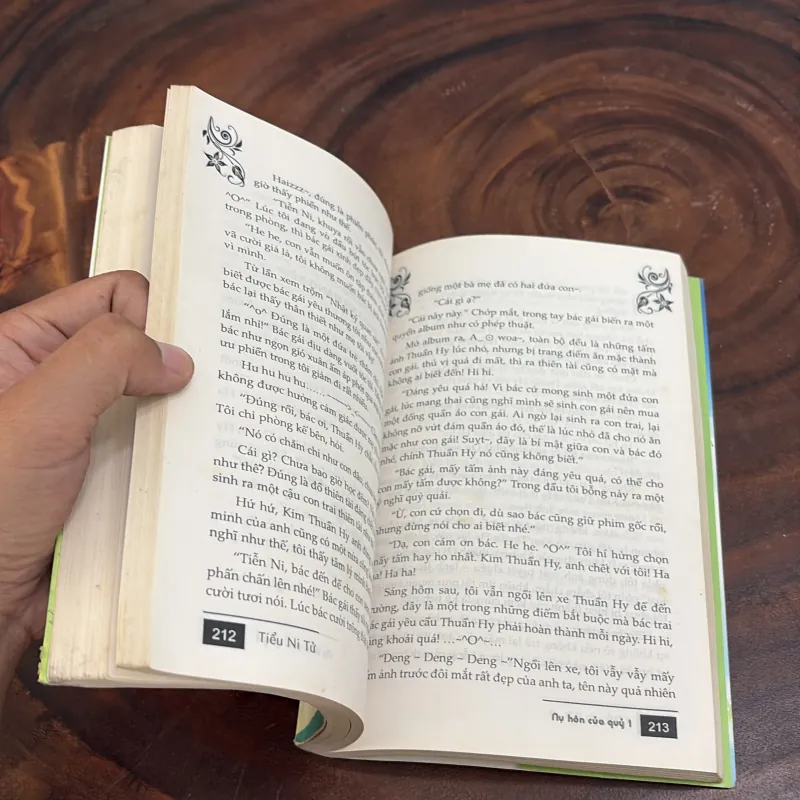 II Văn Học: Nụ Hôn Của Quỷ (Tập 1) - Tiểu Ni Tử - 2011 1008462