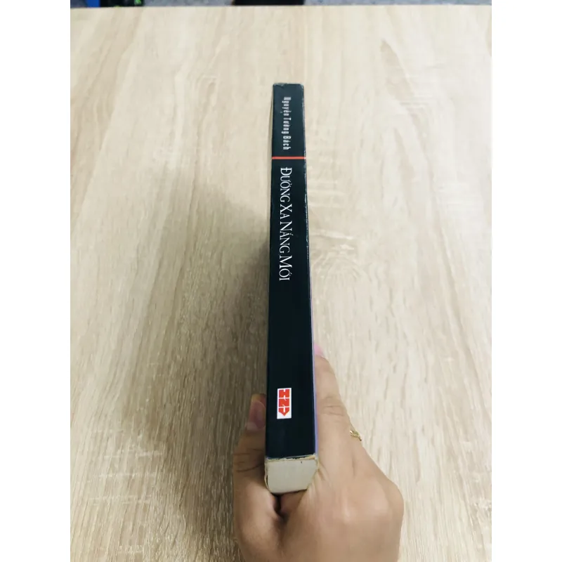 ĐƯỜNG XA NẮNG MỚI ( Bút Ký) 970513