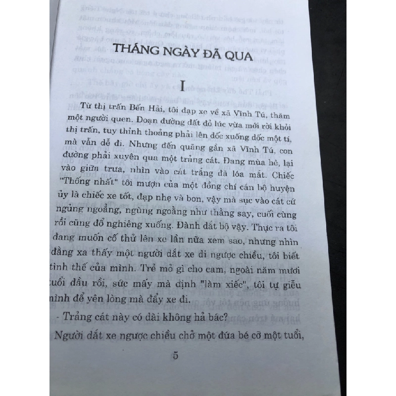 Tháng ngày đã qua 2005 mới 70% ố bẩn nhẹ Xuân Thiều HPB0906 SÁCH VĂN HỌC 164695