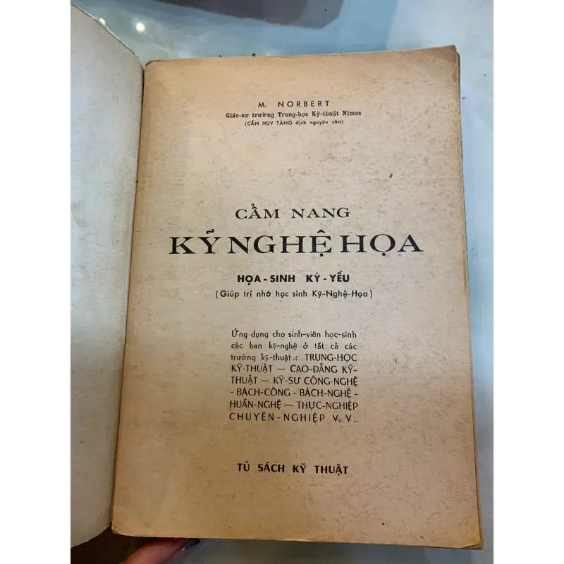 CẨM NANG KỸ NGHỆ HOẠ - CẤN HUY TĂNG (NGƯỜI DỊCH) 212329