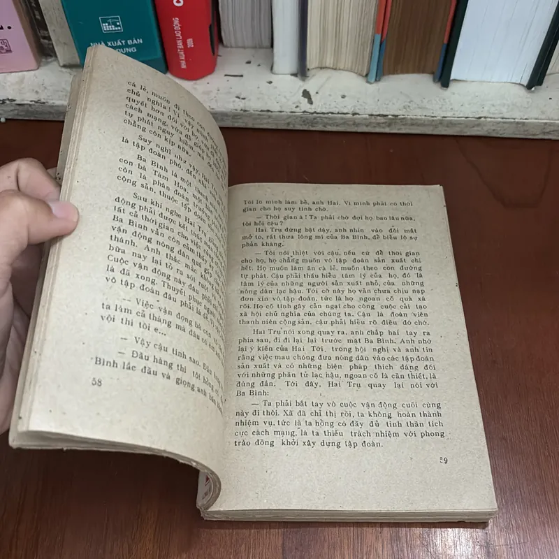 II Sách Xưa: Bão Táp (Tiểu Thuyết) - Trần Quốc Khải - 1989 605232