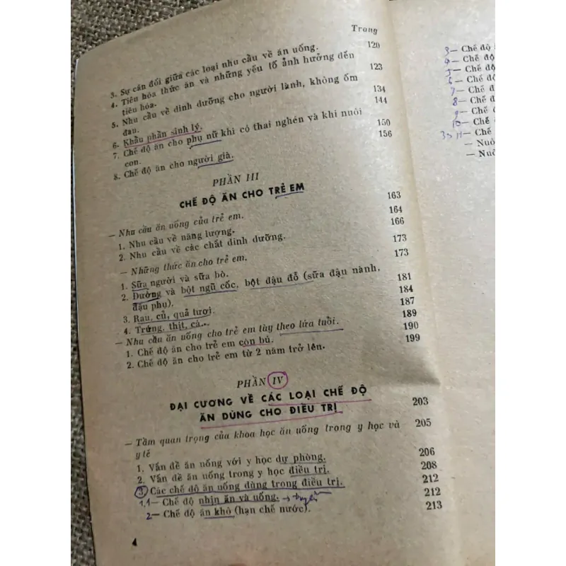 B. S. ĐỖ XUÂN DỤC- NUÔI DƯỠNG HỌC ỨNG DỤNG VÀO ĐIỀU TR! - TẬP I - 1976 - SÁCH Y 571852