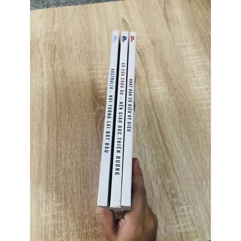 3 cuốn Hoa Học Trò đặc sản in màu  1004853