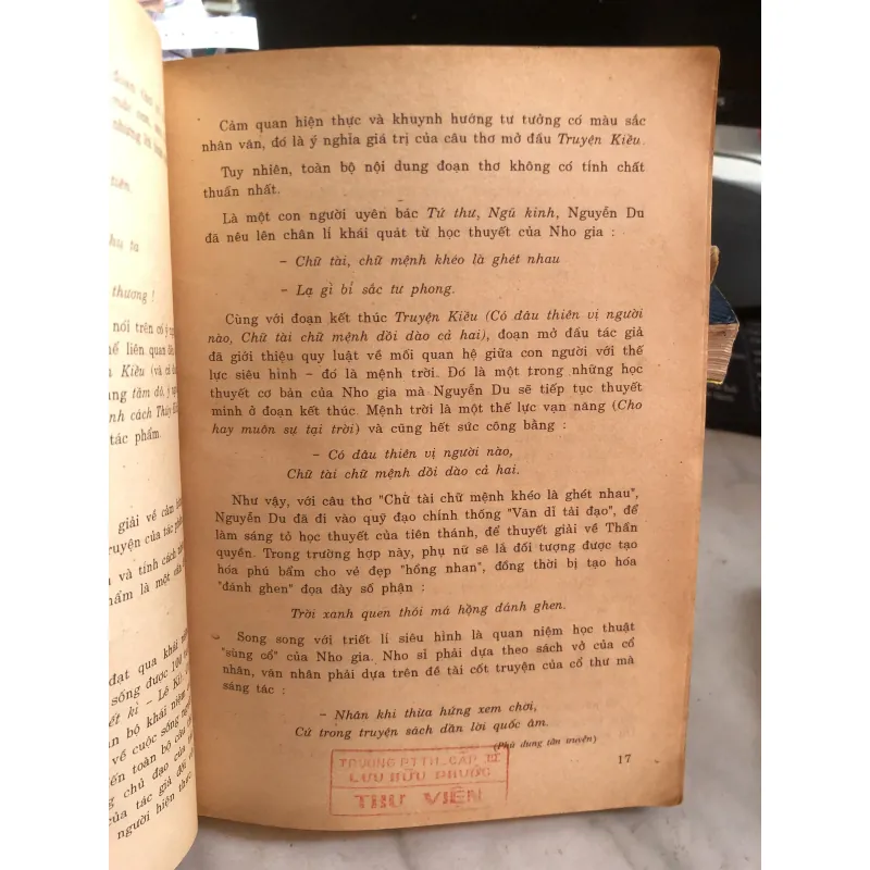 Giảng văn Truyện Kiều - Đặng Thanh Lê 1001722
