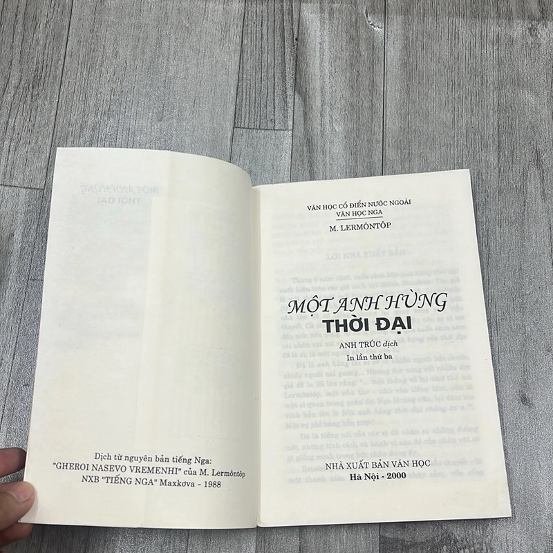 Một anh hùng thời đại. 2b1 521781
