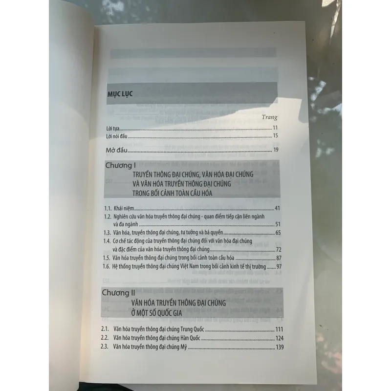 VĂN HOÁ TRUYỀN THÔNG ĐẠI CHÚNG Ở VIỆT NAM - ĐẶNG THỊ THU HƯƠNG 937157