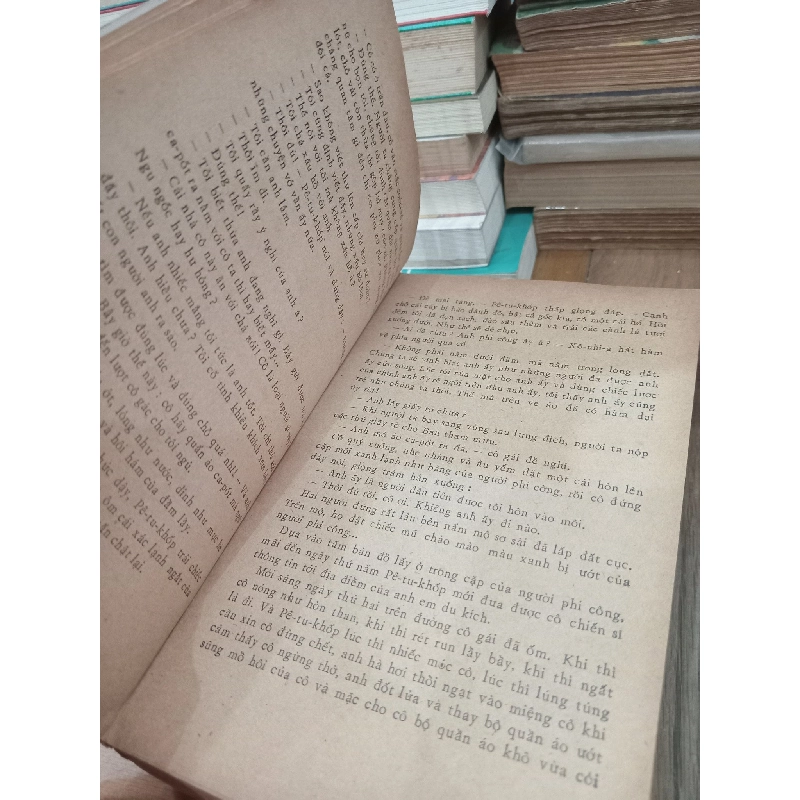 Ban trưa ở phía mặt trời - Va-đim Cô-giép-nhi-cốp 933449