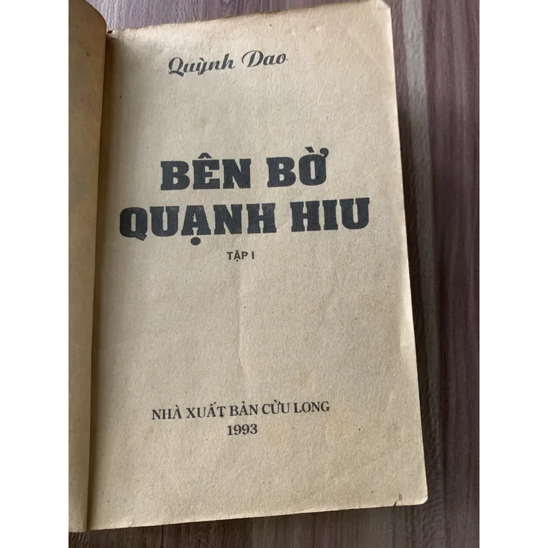 Bên bờ quạnh hiu, Quỳnh Dao, hai tập  603842